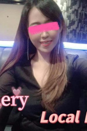 Hot Local model in kissb2b
